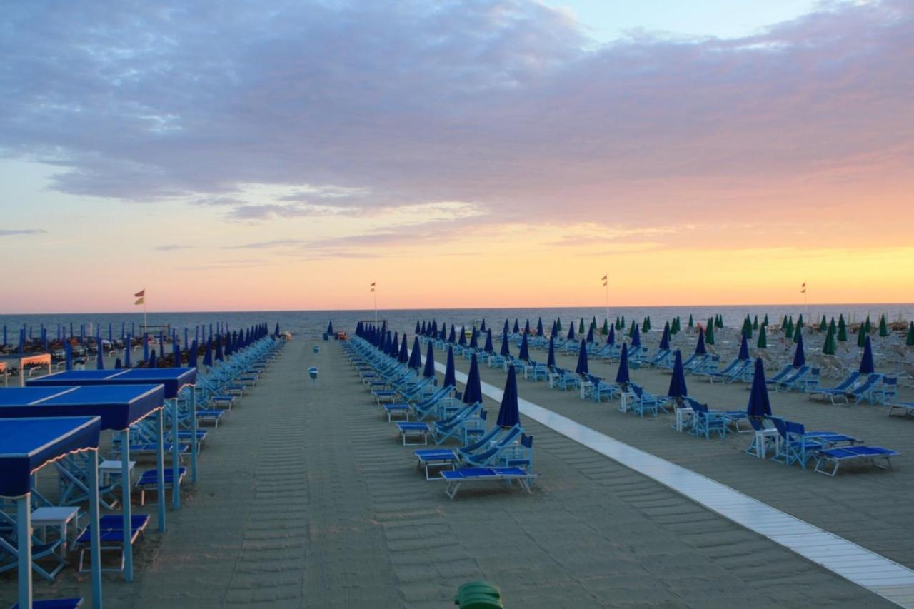 VI Suites Viareggio Extérieur photo