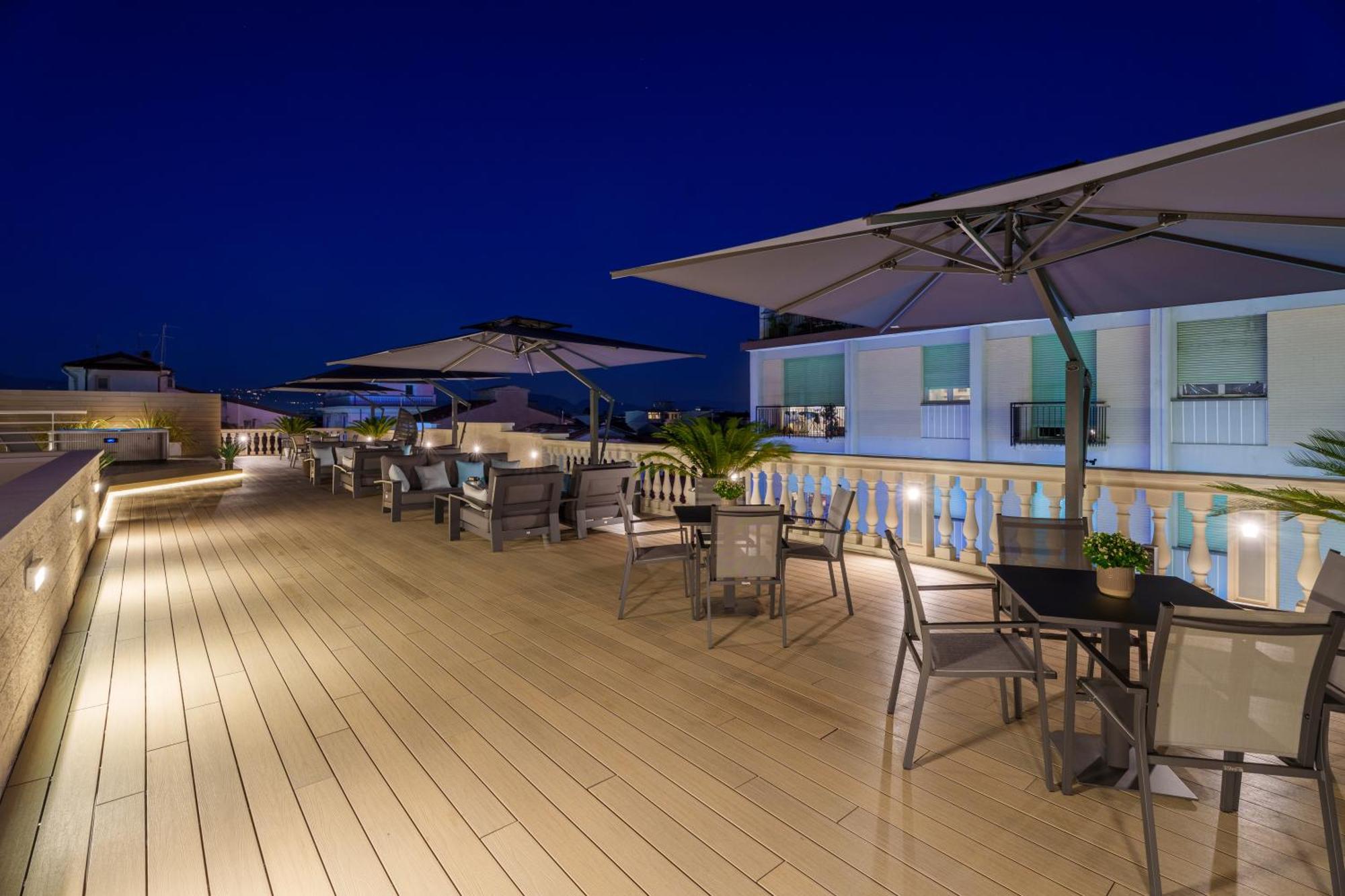 VI Suites Viareggio Extérieur photo