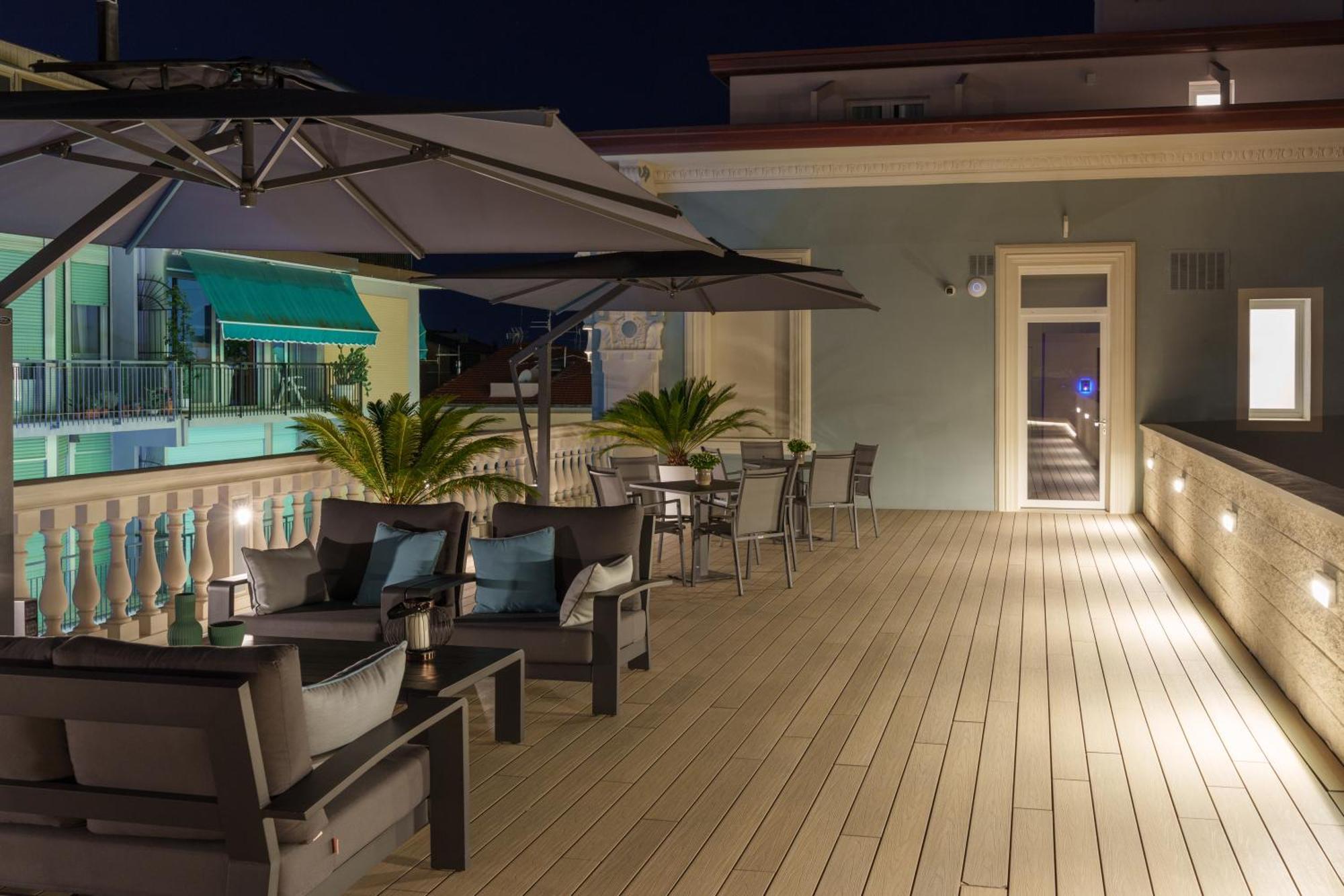 VI Suites Viareggio Extérieur photo