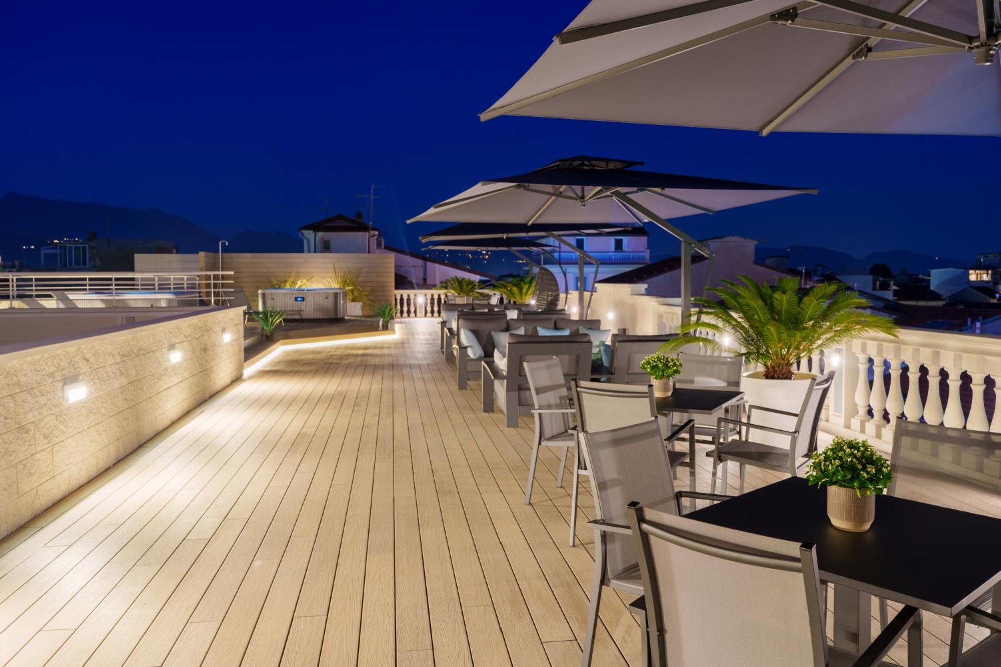 VI Suites Viareggio Extérieur photo